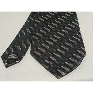 Palatina 100% Imported Silk/Gray Geometric Diagonal Print Tie Made In USA